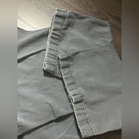 Carhartt Pants - Picture 8 of 9